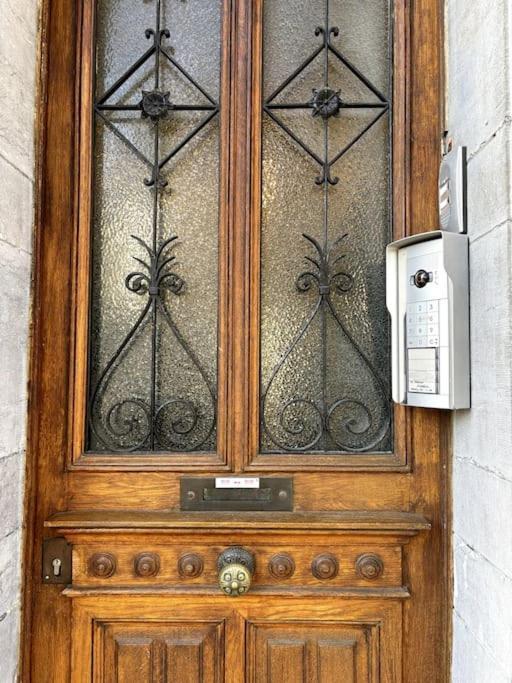 Ferienwohnung Au Cabinet Childeric Tournai Exterior foto