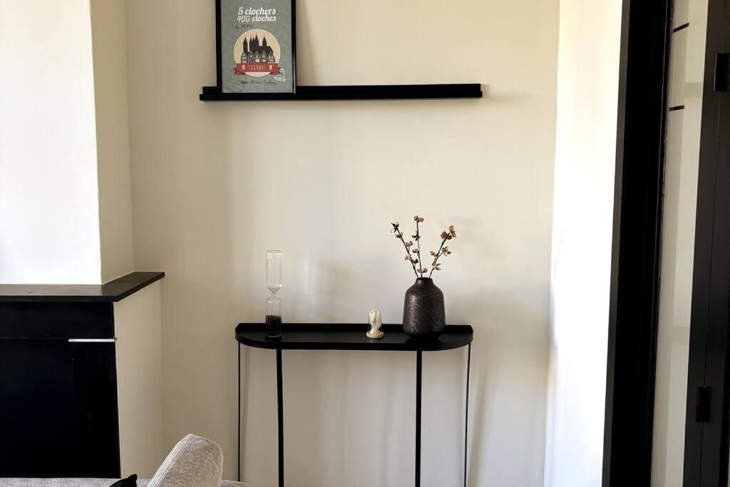 Ferienwohnung Au Cabinet Childeric Tournai Exterior foto